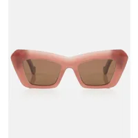 loewe lunettes de soleil œil-de-chat anagram